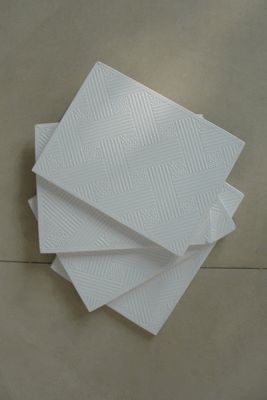 壁や天井の装飾にぴったりの補足品