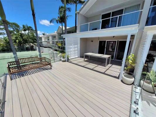 150mm*25mm WPC 木製プラスチック複合デッキ ガーデンデコレーション ビジネス会社