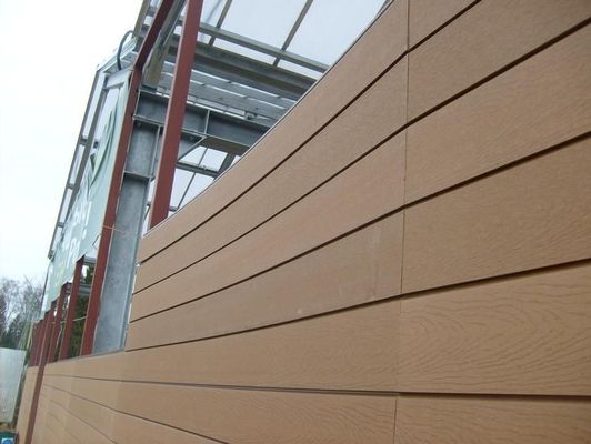 屋外用木材プラスチック複合型WPCデッキフェンス NY75*25 木の粒のパターン