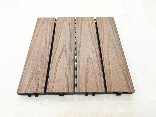 木の粒のパターン WPC 合成木材プラスチック複合材料のための屋外デッキ床タイル