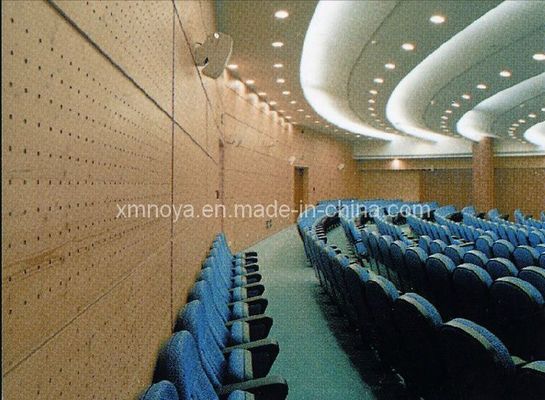 2 インチ厚木の穴とストライプパネル 建築材料のための音響壁パネル
