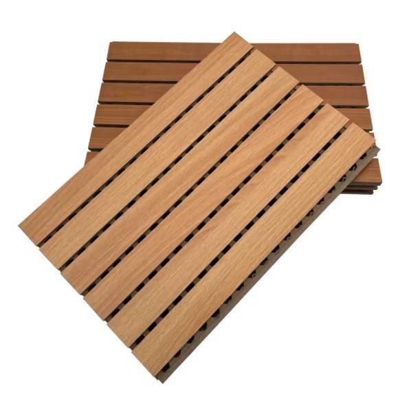 孔付き木製の音響パネル 600*600 音響吸収 建物の装飾材料